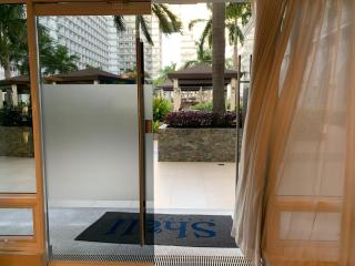 Kathys Crib 11th flr 2 at Shell Residence pool view - 5