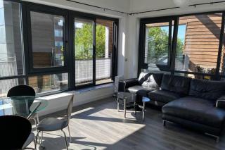 2-Bed Apartment Sleeps 5 - Free Parking - Balcony - 4