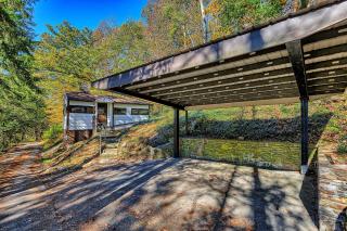 Cabin in Nature at Cliffwood Colony - 1