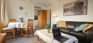 London W4, Chiswick 2 Bed 2 Bath Flat, 2 Parking Spaces - 1