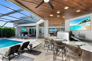 Riverfront Riviera Outdoor TV's/Hotub/Tanning Deck - 5