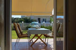 2 Bed-Sleeps4-Garden-Parking-Pets-AirCon - 7
