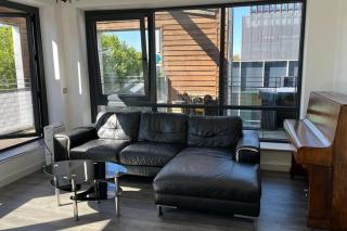 2-Bed Apartment Sleeps 5 - Free Parking - Balcony - 2