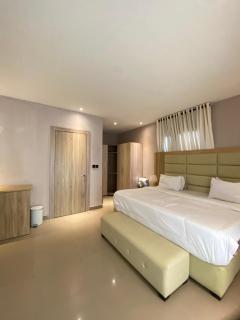 Luxury 4 bedroom terrace duplex - 1