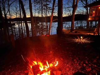 Blue Fish Cabin – Your Lakeside Getaway Awaits - 7