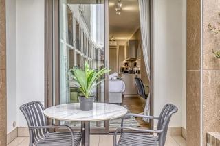 One Rosebank Luxe Studios - 9