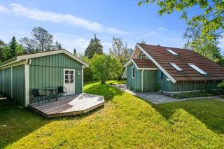 Idyllic summer house in calm, green surroundings - 6