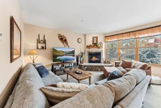 The Cozy Corral Private Hot Tub Walk to Town - 0