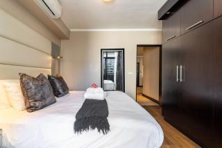 705 Icon Luxury Apartments - 2