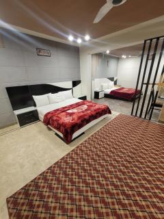 Luxury Living Guest House Islamabad - 2