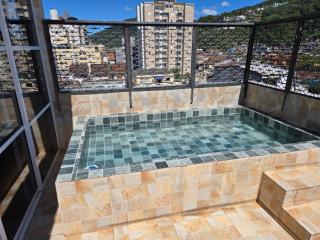 Cobertura com piscina e churrasqueira Guarujá - 2