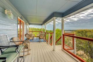 Canyon Lake Getaway with Fire Pit, Boat Ramp Nearby! - 0