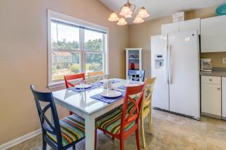 Charming Emerald Isle Escape Less Than 1 Mi to Beach! - 3