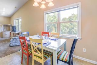 Charming Emerald Isle Escape Less Than 1 Mi to Beach! - 2