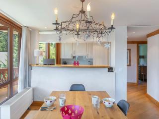 Appartement skis aux pieds à Courchevel avec balcon et parking - FR-1-564-26 - 1