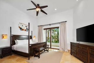 Beachfront Hacienda Soliman Bay - 5