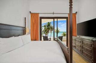 Beachfront Hacienda Soliman Bay - 4