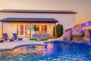 HOZHO Residence at Kings Place - 4