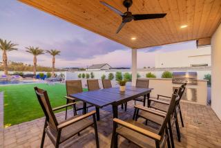 HOZHO Residence at Kings Place - 2