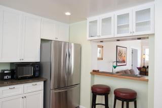 Ideal Location in West Beach! Spacious Chapala Gardens 1BR - Unit 1 - 2