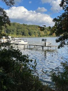 Haus am See mit Badestelle - 1