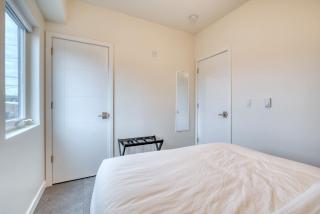 Stay Portland - Private Rooftop Flat- 14 Guests - 94 WalkScore - 4