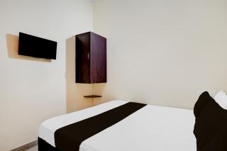 Hotel O BHANUNANDANA BOARDING & LODGING Basaveshwar Nagar - 1