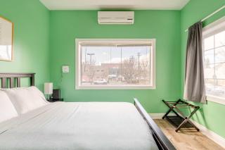 Remodeled 2BR - Walk to Coffee Bars & More - 6