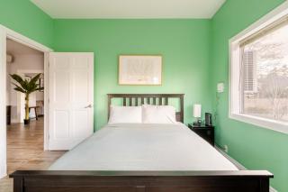 Remodeled 2BR - Walk to Coffee Bars & More - 3