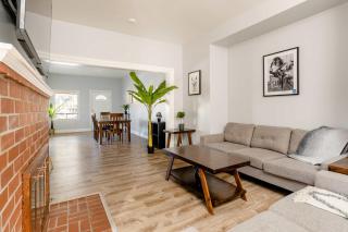 Remodeled 2BR - Walk to Coffee Bars & More - 4