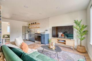 Stay Portland - The Woodstock Inn - Reed College & Vintage Shops - 3