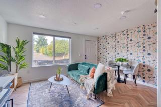 Stay Portland - The Woodstock Inn - Reed College & Vintage Shops - 2