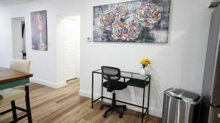 Cozy Tampa Getaway, 2 Bedrooms, minutes from Downtown & Busch Gardens - 8