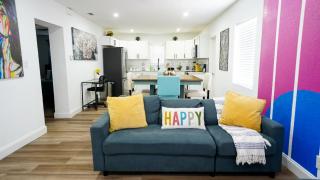 Cozy Tampa Getaway, 2 Bedrooms, minutes from Downtown & Busch Gardens - 0