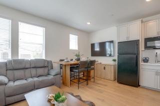 Cozy and Convenient Residential Duplex in Woodland - 4