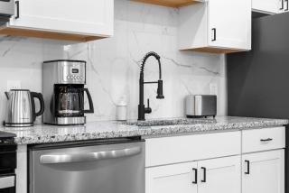 Central Lawrenceville 1B Bright and Stylish 2 Bedroom Apartment with Free Street Parking - 2