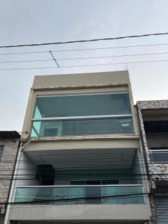 House with Jacuzzi and Pool - 1