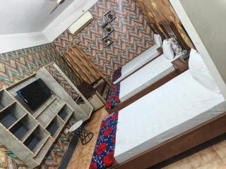 Safari Guest House - 8