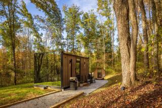 Fauna Mirror Cabin Secluded Getaway - 5