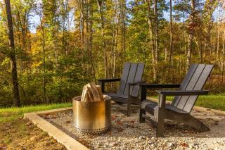 Fauna Mirror Cabin Secluded Getaway - 7