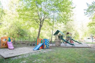 Revelstoke RV & Cabin Resort - 7