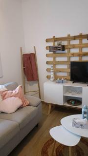 A house with a garden, garage, sauna, and jacuzzi - 5