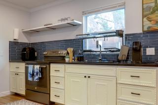 4 Mi to Beach and Rosemary Square Convenient Home - 1