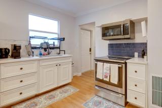 Bright and Modern Home, 3 Mi to Dtwn West Palm Beach - 1