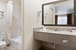 Americas Best Value Inn and Suites Flagstaff - 3