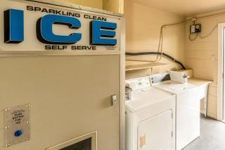 Americas Best Value Inn and Suites Flagstaff - 2