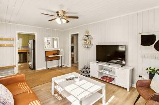 Norcross Adventure 2B Perfect for Group Trips - 2