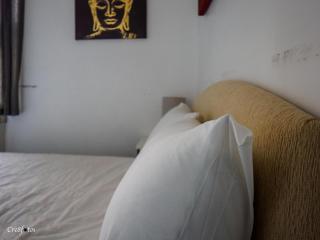 En-suite 1 Woodhouse, private bath, 2 kitchen - 7