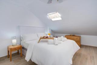 Home4U San Antonio - 1 min Walk to Beach - 7
