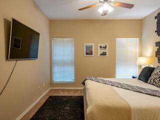 Walk to SOCO - South 1st Launch Pad! - 2